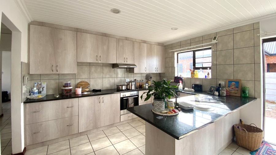 3 Bedroom Property for Sale in Laaiplek Western Cape